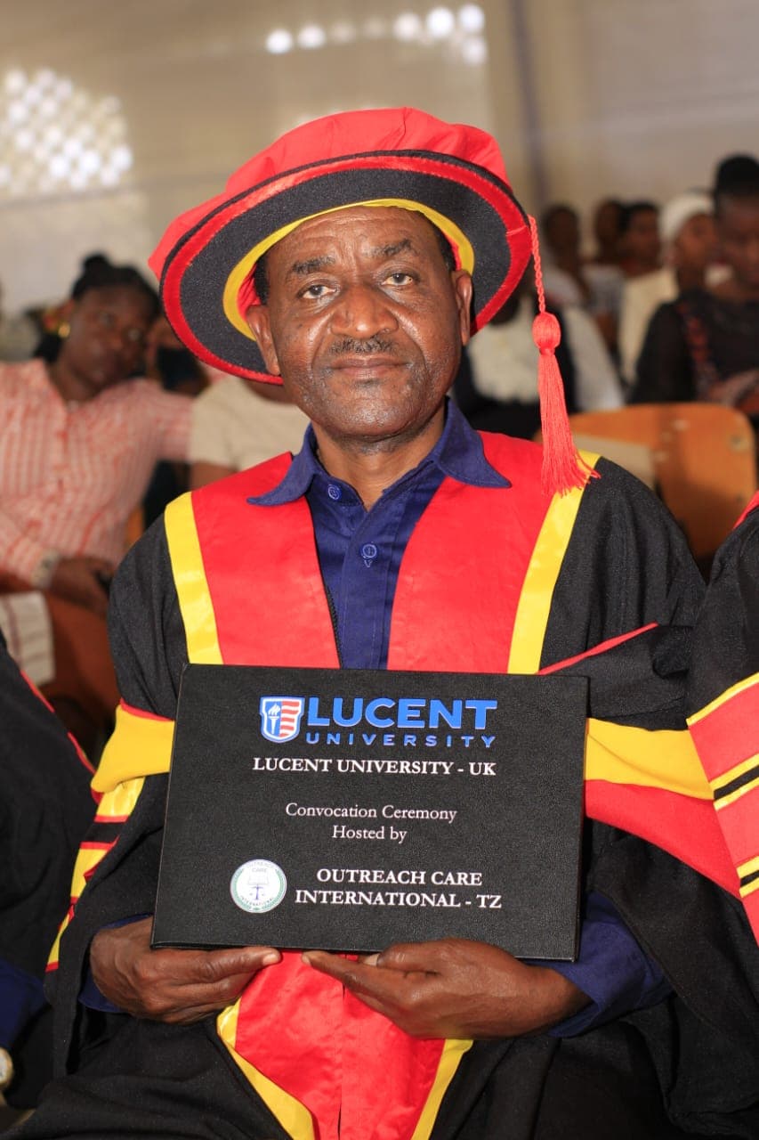 Lake Zone Leadership Attends Lucent University Convocation Ceremony
